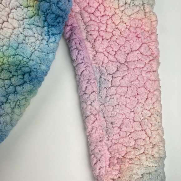 Coffee Shop Rainbow Sherpa Pullover {6x} - Picture 8 of 10